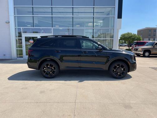 Ebony Black 2026 Kia Sorento SX