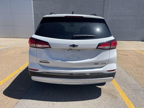 Summit White 2022 Chevrolet Equinox AWD RS