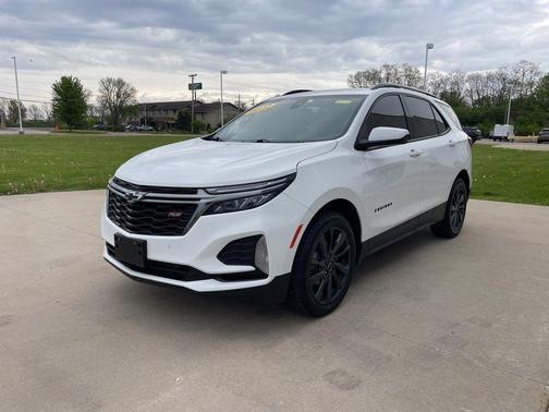 Summit White 2022 Chevrolet Equinox AWD RS