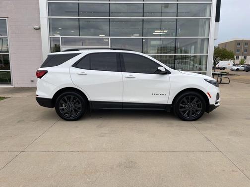 Summit White 2022 Chevrolet Equinox AWD RS