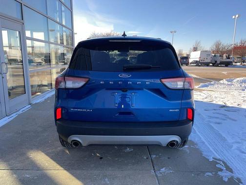 2022 Ford Escape Titanium