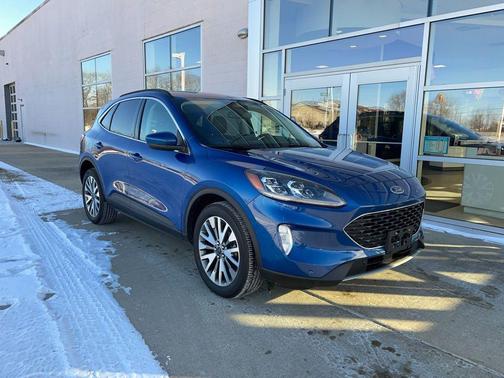 2022 Ford Escape Titanium