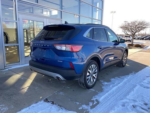 2022 Ford Escape Titanium