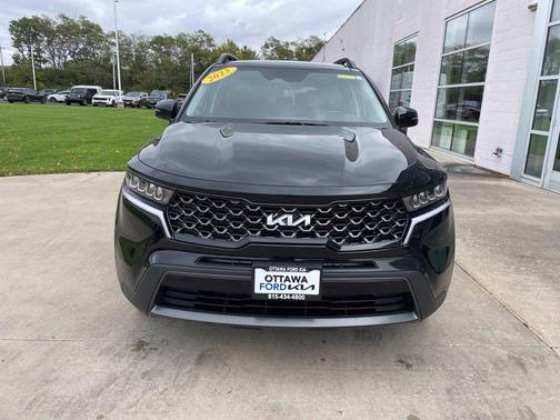 Ebony Black 2023 Kia Sorento S