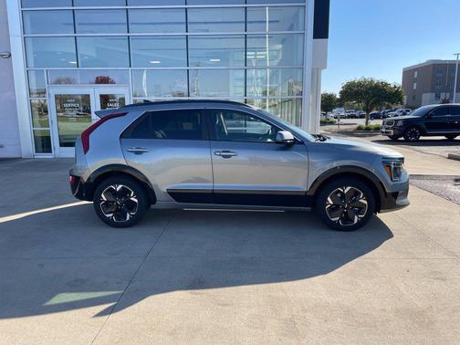 Steel Gray 2024 Kia Niro EV Wind