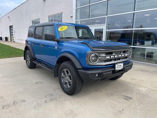 Velocity Blue Metallic 2023 Ford Bronco Big Bend