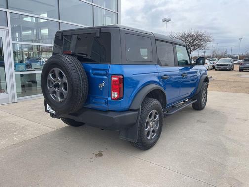 Velocity Blue Metallic 2023 Ford Bronco Big Bend