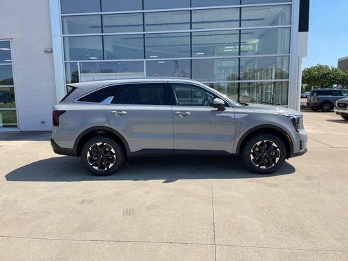 Wolf Gray 2026 Kia Sorento S