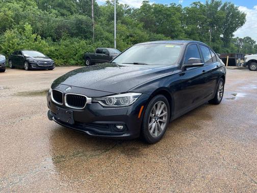 Black Sapphire Metallic 2018 BMW 320 i