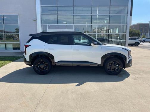 Snow White Pearl 2027 Kia Seltos X-Line S