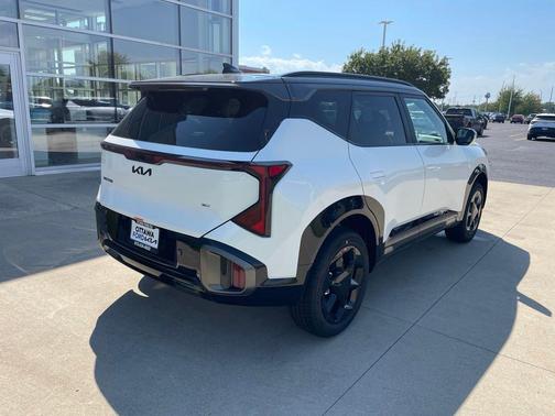 Snow White Pearl 2027 Kia Seltos X-Line S