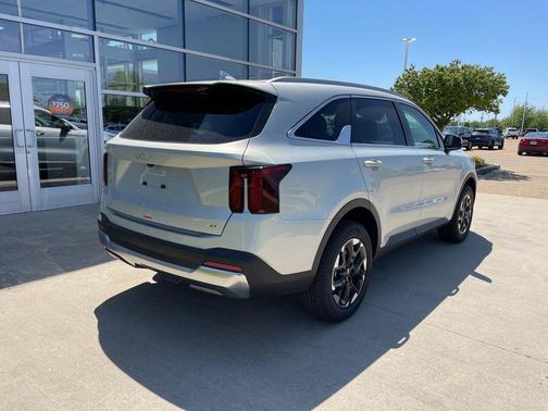 Ivory Silver 2026 Kia Sorento S