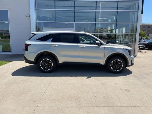 Ivory Silver 2026 Kia Sorento S