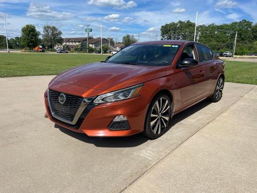 Sunset Drift Chromaflair 2020 Nissan Altima SR FWD