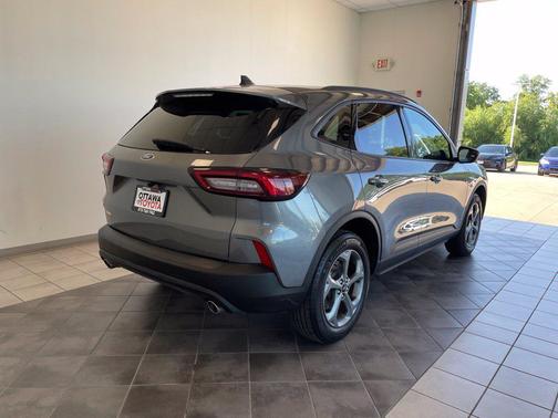Gray Metallic 2025 Ford Escape ST-Line