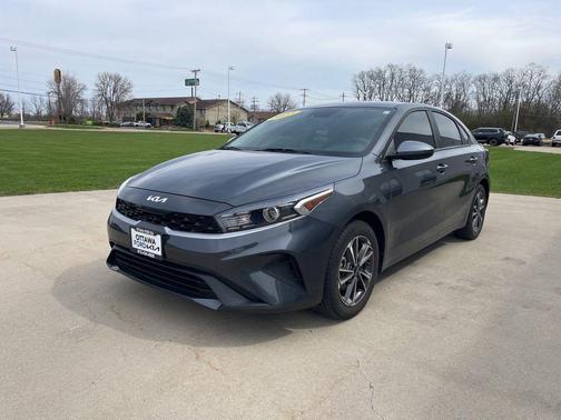 Gravity Gray 2023 Kia Forte LXS
