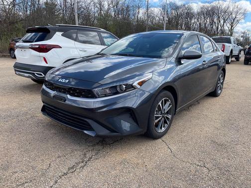 Gravity Gray 2023 Kia Forte LXS