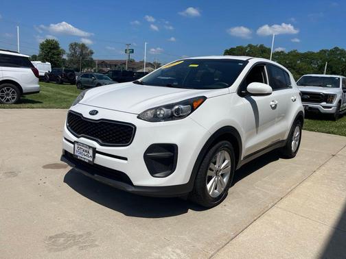 Clear White 2017 Kia Sportage LX