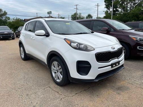 Clear White 2017 Kia Sportage LX