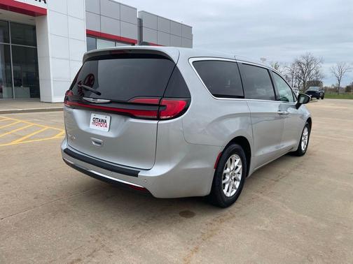 Silver Mist Clearcoat 2023 Chrysler Pacifica Touring L