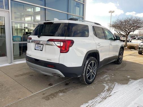 2023 GMC Acadia AWD SLT