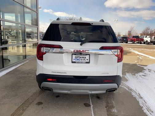 2023 GMC Acadia AWD SLT