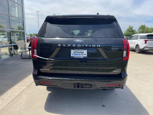 Black Metallic 2025 Ford Expedition Max Active 4x4