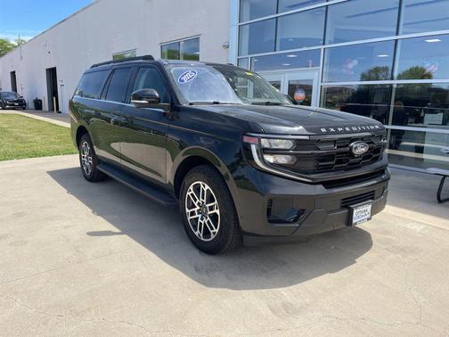 Black Metallic 2025 Ford Expedition Max Active 4x4