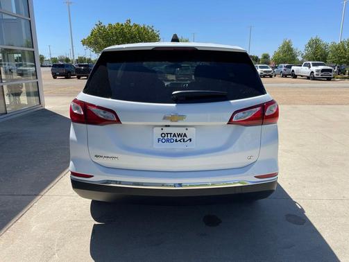 Summit White 2018 Chevrolet Equinox LT