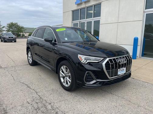 2025 Audi Q3 Premium 45 TFSI S line quattro Tiptronic