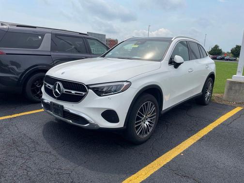 Polar White 2023 Mercedes-Benz GLC 300 4MATIC