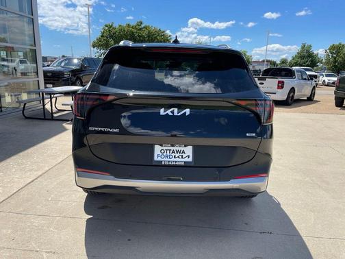 Fusion Black 2026 Kia Sportage Hybrid EX