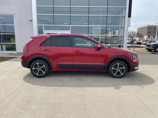 Runway Red 2026 Kia Niro LX
