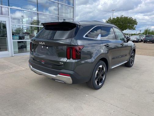 Interstellar Gray 2026 Kia Sorento Hybrid EX