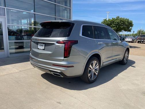 Argent Silver Metallic 2023 Cadillac XT6 Premium Luxury AWD