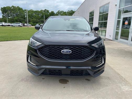 Agate Black Metallic 2024 Ford Edge ST Line