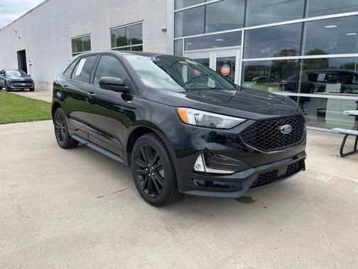 Agate Black Metallic 2024 Ford Edge ST Line
