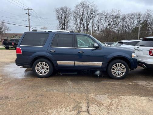 2013 Lincoln Navigator Base