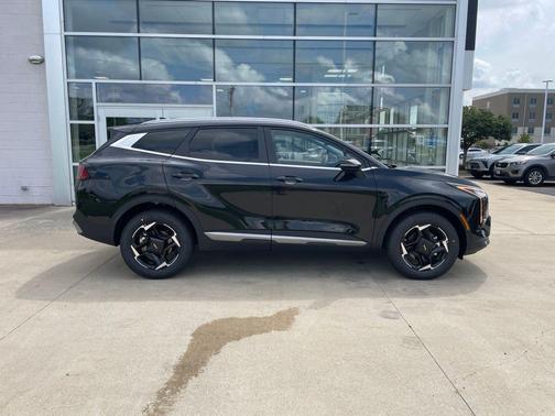 Fusion Black 2027 Kia Sportage Hybrid EX