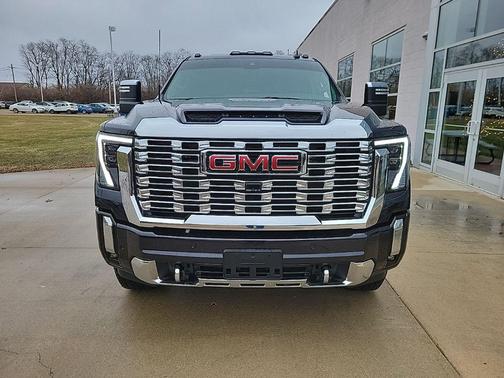 2025 GMC Sierra 2500 Denali