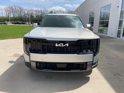 Ivory Silver 2027 Kia Telluride S