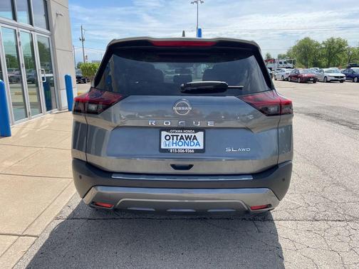 Gun Metallic 2023 Nissan Rogue SL