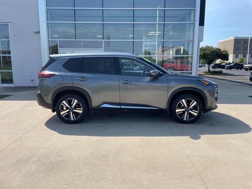 Gun Metallic 2023 Nissan Rogue SL