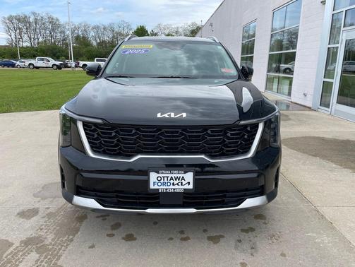 Ebony Black 2025 Kia Sorento S