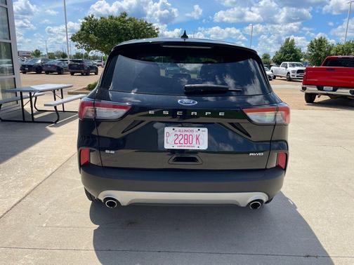 Agate Black Metallic 2022 Ford Escape SE