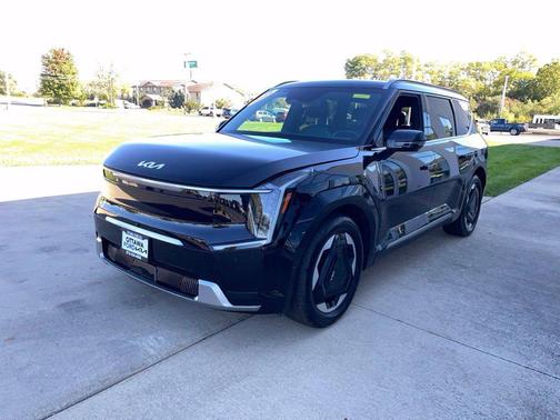 Aurora Black Pearl 2024 Kia EV9 Land