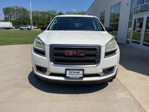 Summit White 2013 GMC Acadia SLE-2