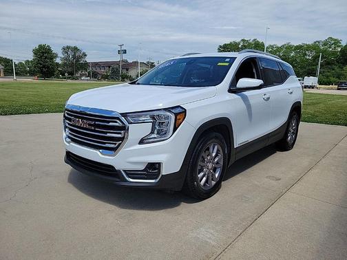 Summit White 2023 GMC Terrain SLT