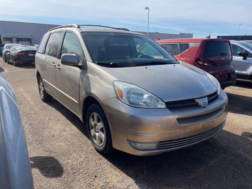 2004 Toyota Sienna XLE