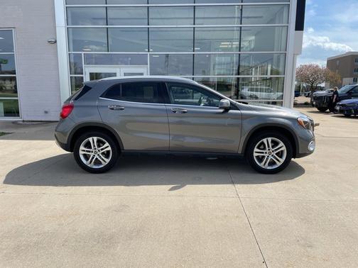 Gray 2019 Mercedes-Benz GLA 250 4MATIC
